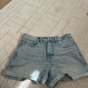 Good American Light Wash Jean Shorts
